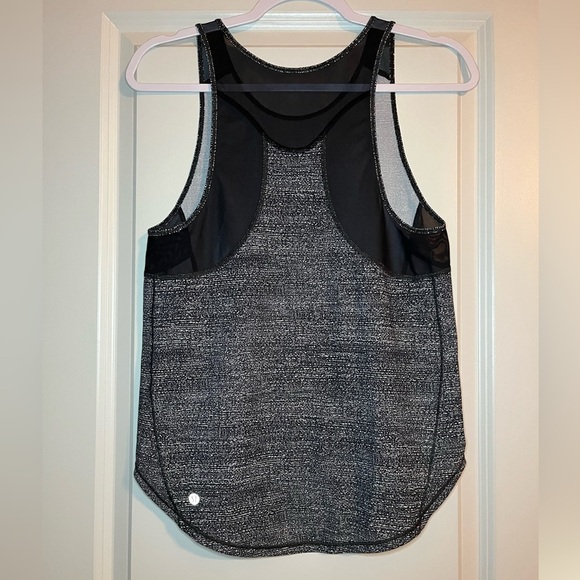 Lululemon Sculpt Tank II in Salt Alpine White Black Size 6 - Picture 7 of 7